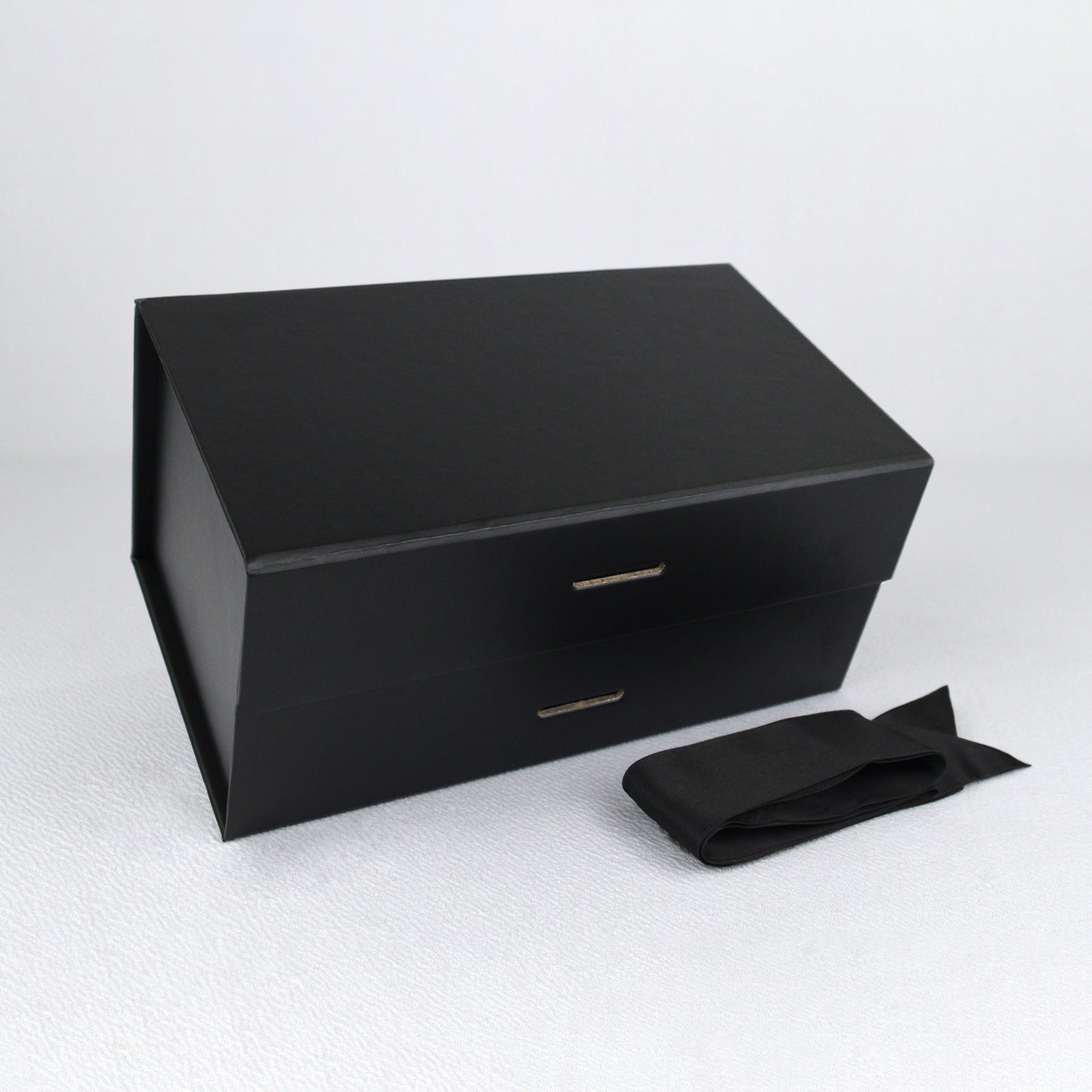 MEDIUM Premium Gift Box with Removable Ribbon and Magnetic Closure (8.25" x 5" x 4")