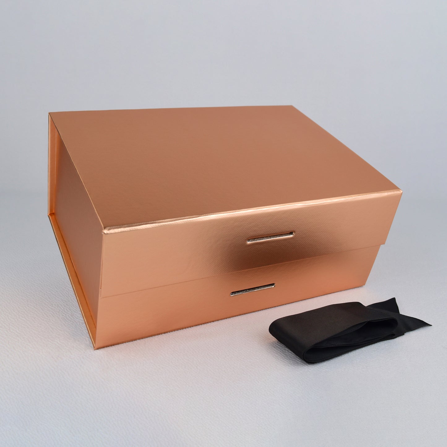MEDIUM-LARGE Premium Gift Box with Removable Ribbon & Magnetic Closure (9.25" x 6.75" x 4")