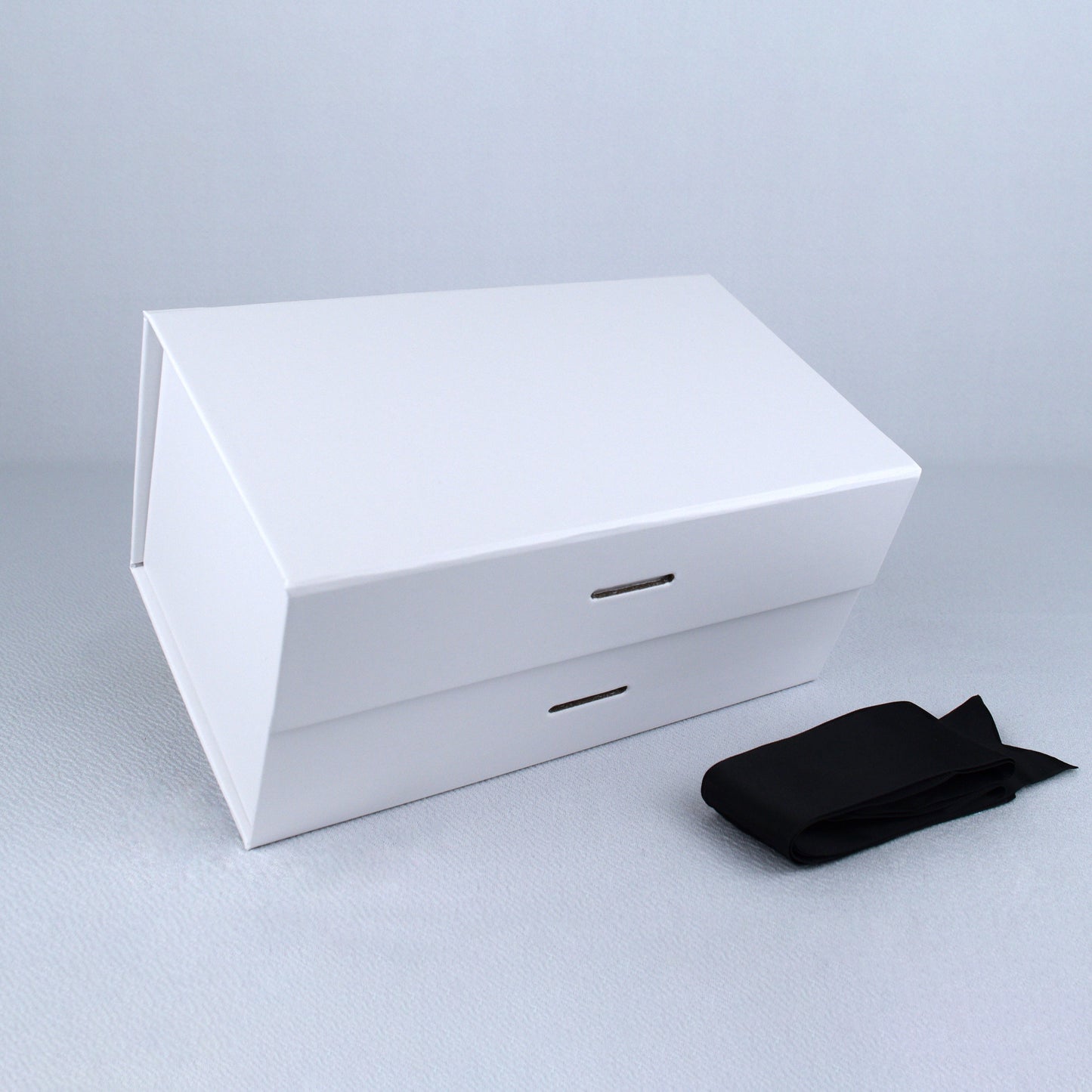MEDIUM Premium Gift Box with Removable Ribbon and Magnetic Closure (8.25" x 5" x 4")