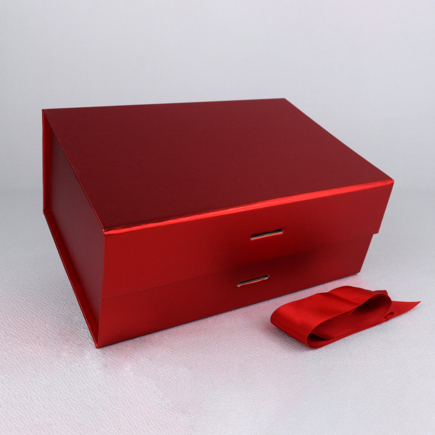 MEDIUM-LARGE Premium Gift Box with Removable Ribbon & Magnetic Closure (9.25" x 6.75" x 4")